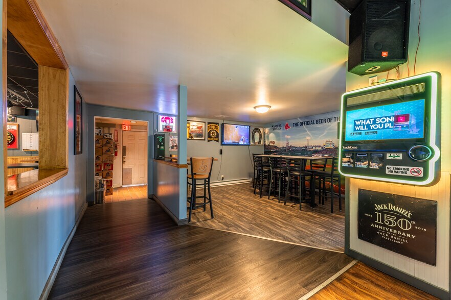 More Photos Of 1019 Norwich Rd, Plainfield Restaurant For Sale