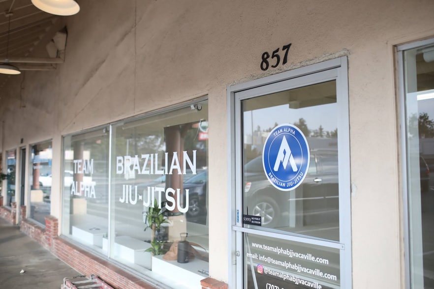 More Photos Of 801-877 Merchant St, Vacaville General Retail For Lease