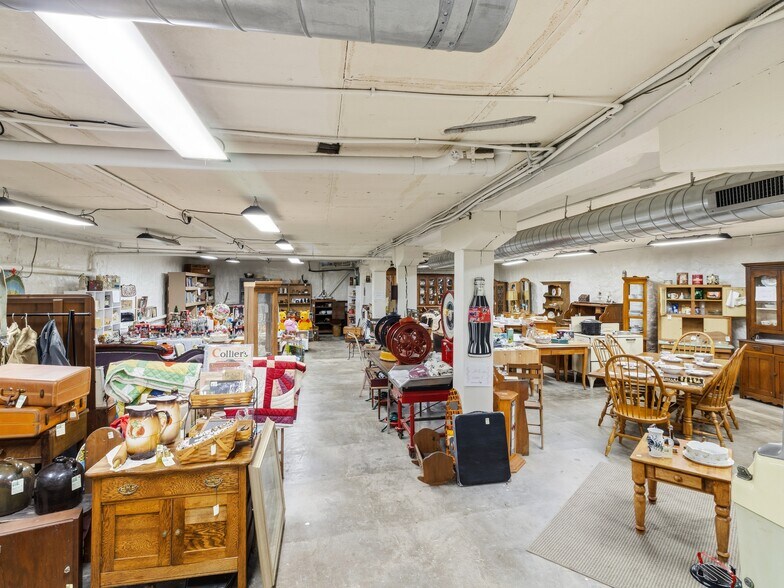 More Photos Of 316 Hay Ave, Brookville Warehouse For Sale