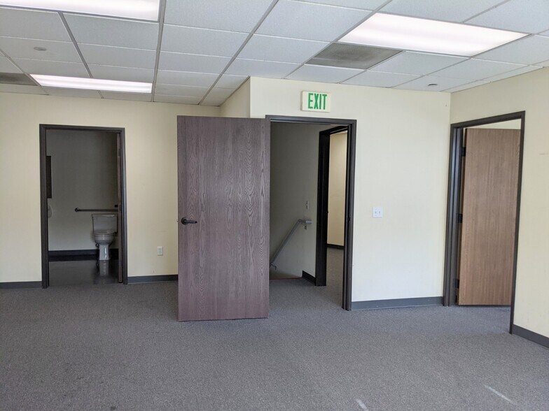 More Photos Of 10018 Lower Azusa Rd, El Monte Warehouse For Lease