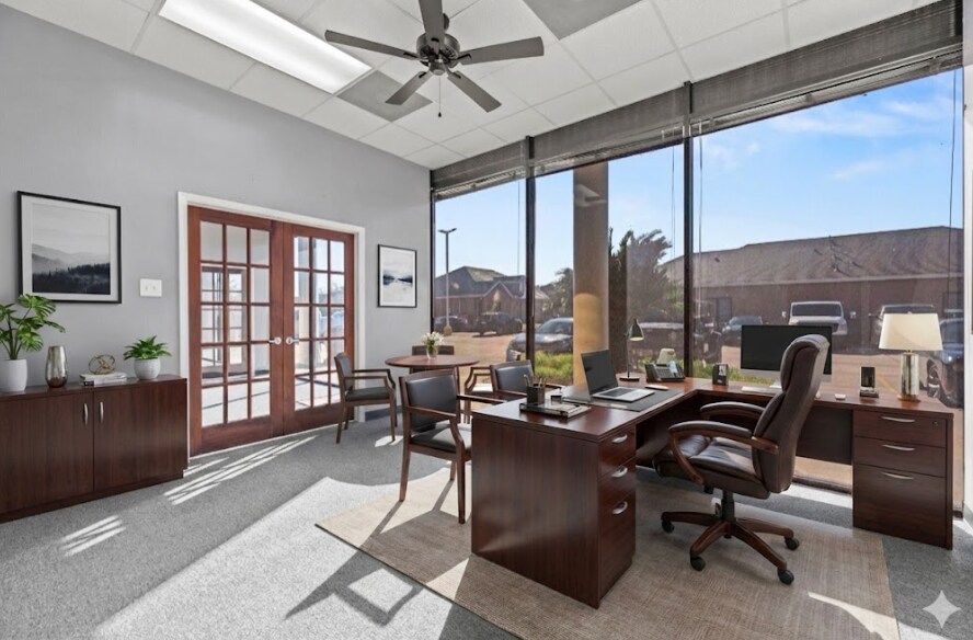 More Photos Of 990 Village Sq, Tomball Medical For Lease