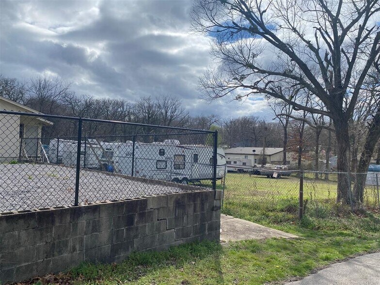 More Photos Of 68315 S 320 Rd, Wagoner Convenience Store For Sale