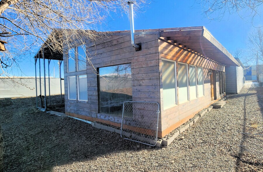 More Photos Of 2107 E Mead Ave, Yakima Manufacturing For Sale