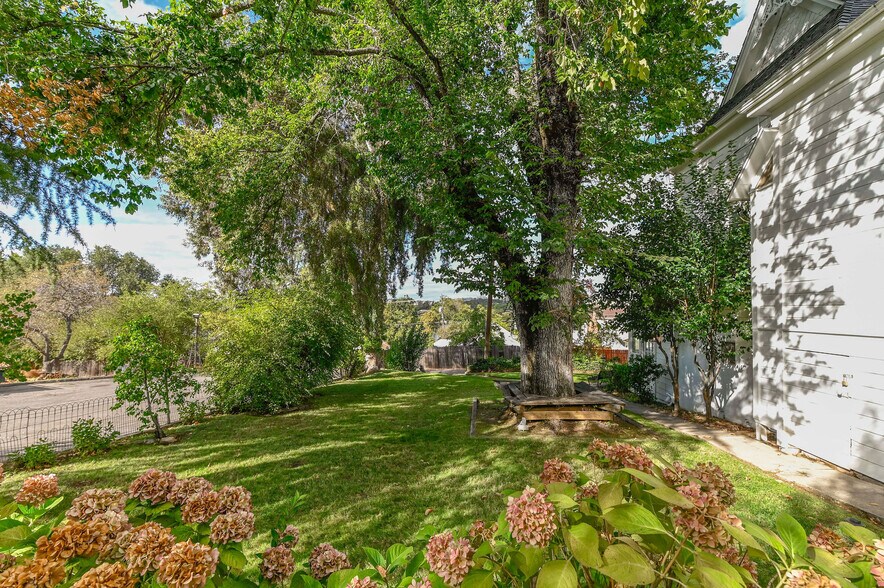 More Photos Of 68 Church Hill Rd, San Andreas Flex For Sale