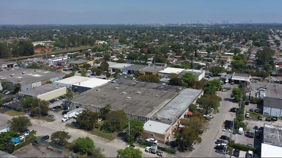 More Photos Of 15201 NW 34th Ave, Opa-locka Warehouse For Lease