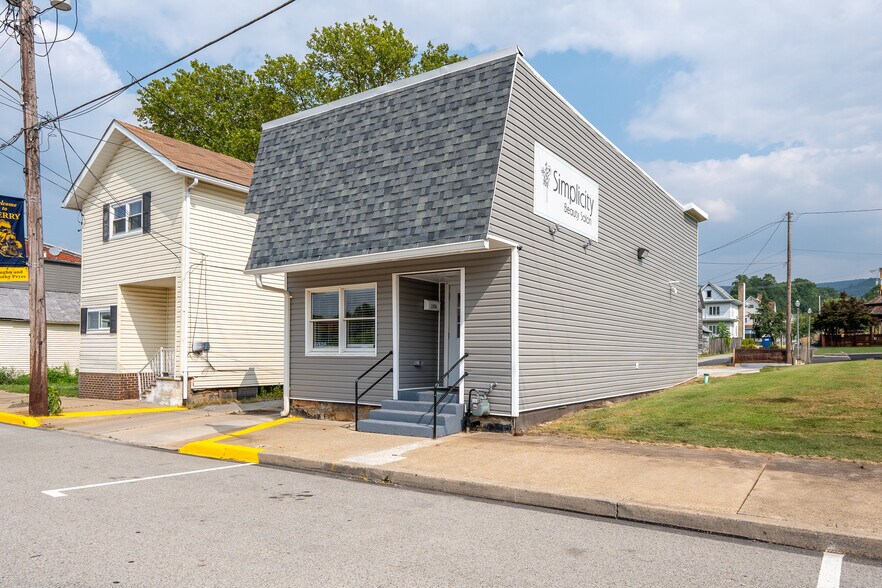 More Photos Of 106 E 1st Ave, Derry Freestanding For Sale