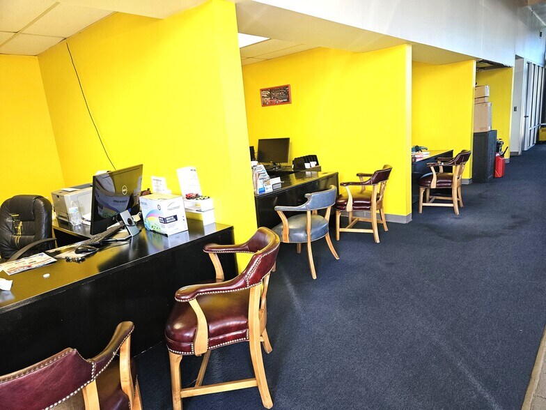 More Photos Of 6276 Memorial Dr, Stone Mountain Auto Dealership For Sale