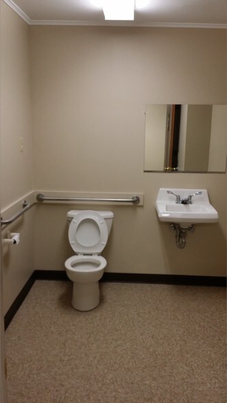 More Photos Of 2 Easterly Ave, Auburn Medical For Lease