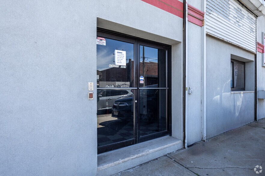 More Photos Of 234 Pacific St, Newark Service For Lease