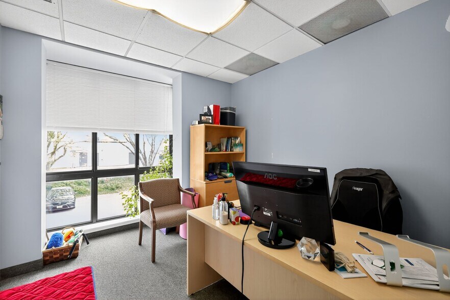 More Photos Of 6183 Executive Blvd, North Bethesda Office For Lease