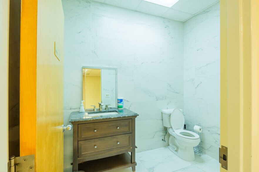 More Photos Of 663 Pennsylvania Ave, Elizabeth Warehouse For Lease