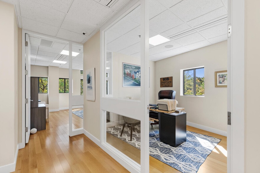 More Photos Of 63 Shore Rd, Winchester Medical For Sale