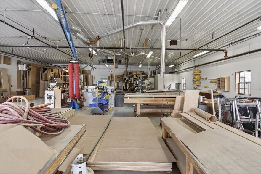 More Photos Of 641 Acorn Dr, Harrisonburg Manufacturing For Sale