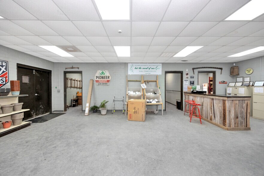 More Photos Of 363 Old Larkinsville Rd, Scottsboro Warehouse For Sale