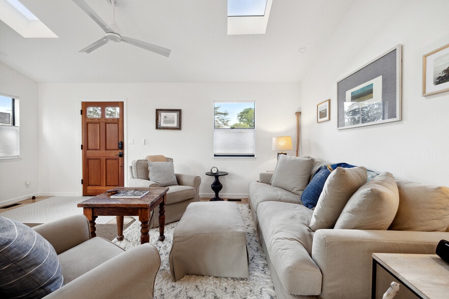 More Photos Of 10905 State Route 1, Point Reyes Station Freestanding For Sale