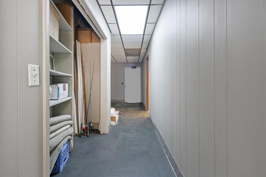 More Photos Of 223 Fearing Blvd, Toledo Freestanding For Sale