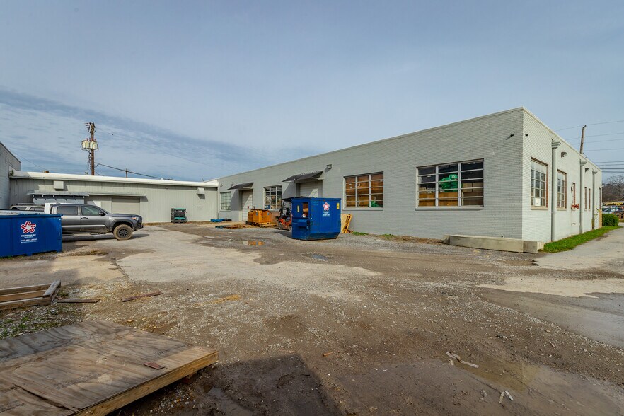 More Photos Of 3707 Calhoun Ave, Chattanooga Warehouse For Lease