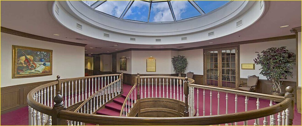 More Photos Of 33 Bloomfield Hills Pky, Bloomfield Hills Office For Lease