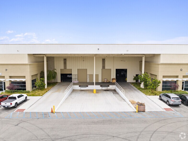More Photos Of 3233 E Mission Oaks Blvd, Camarillo Industrial For Sale