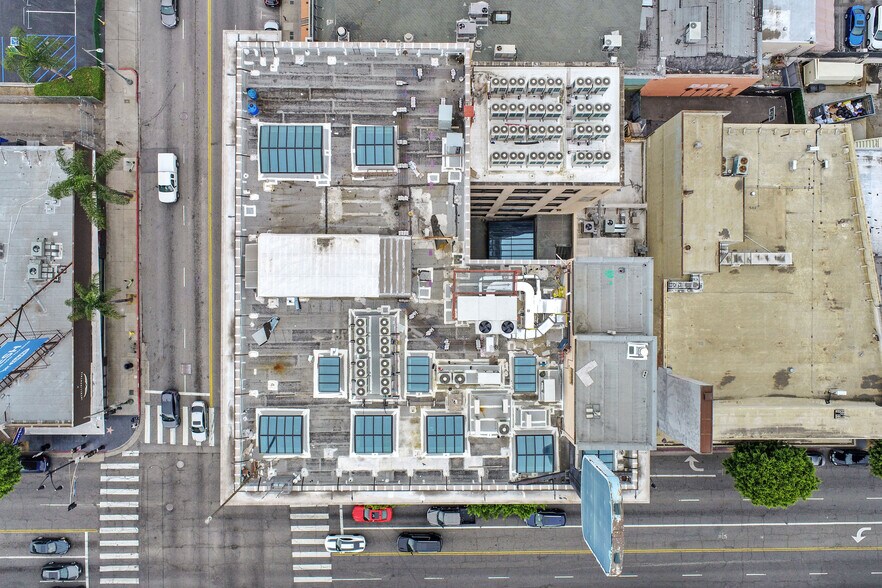 More Photos Of 6381 Hollywood Blvd, Hollywood Office For Lease