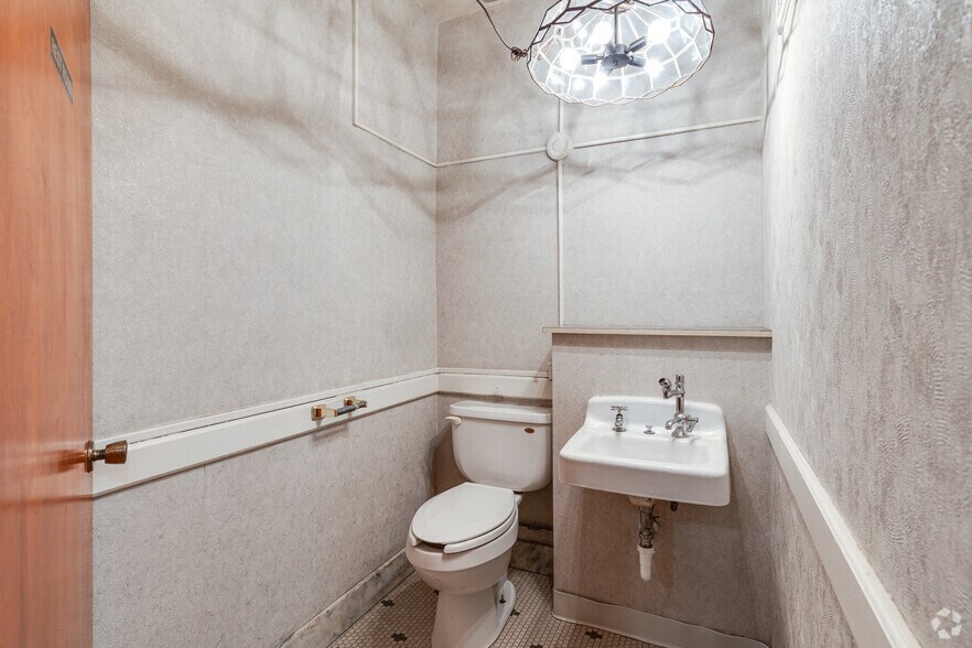 Photo of 1st Floor Ste 16 4th St E