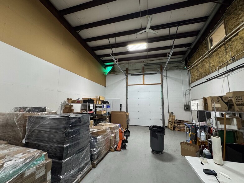 More Photos Of 2445A Old Philadelphia Pike, Lancaster Flex For Lease