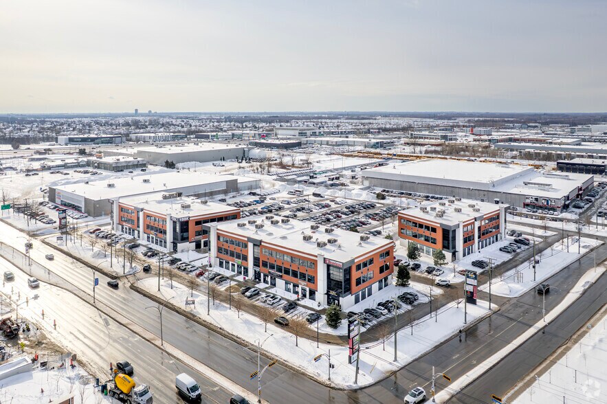 More Photos Of 3200-3260 Boul Curé-Labelle, Laval Medical For Sale