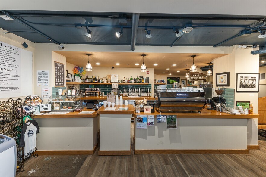 More Photos Of 700 Yampa, Steamboat Springs Restaurant For Sale