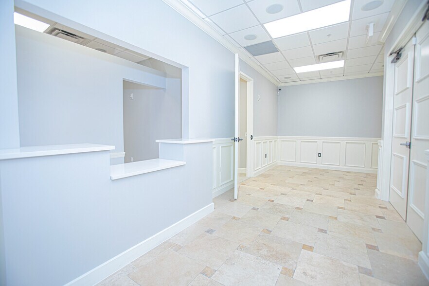 More Photos Of 6996 Piazza Grande Ave, Orlando Office For Lease