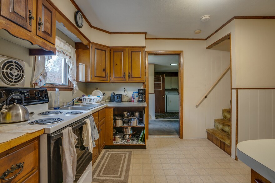 More Photos Of 150 Framingham, Southborough General Retail For Sale