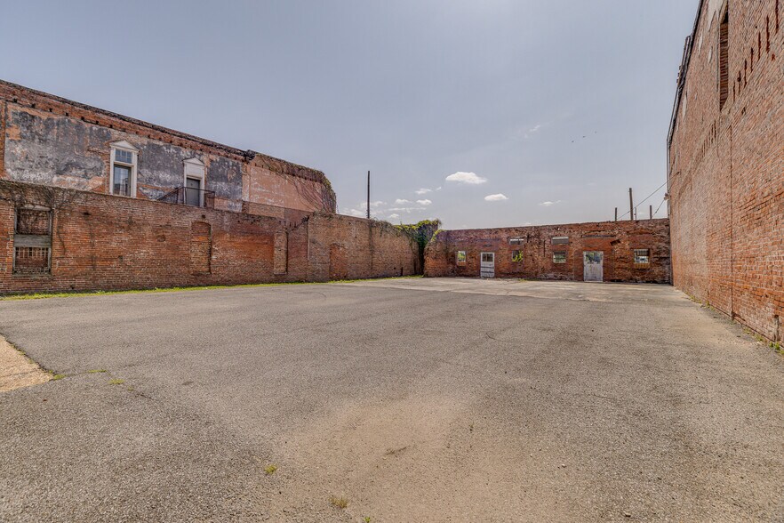 More Photos Of 100 S Grand St, Monroe Restaurant For Sale