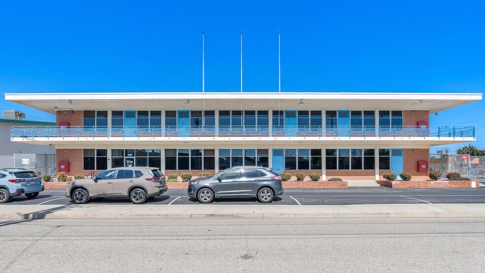 More Photos Of 4755 130th st, Hawthorne Schools For Lease