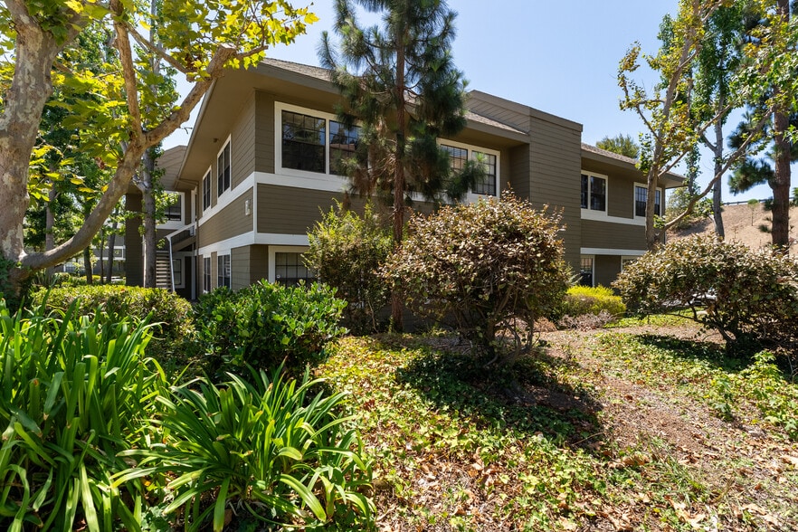 More Photos Of 2900 Bristol St, Costa Mesa Office For Sale