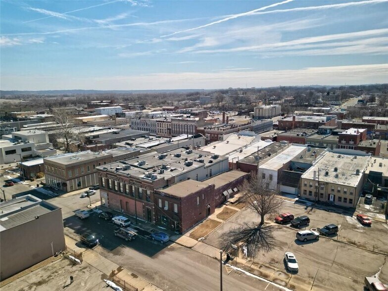 More Photos Of 100 S 5th St, Leavenworth Office Residential For Sale