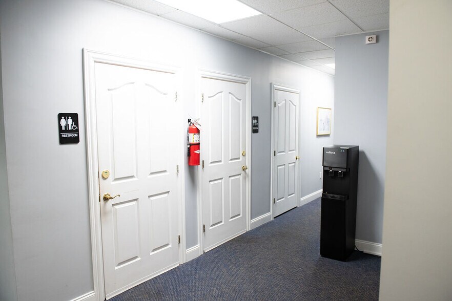 More Photos Of 3707 W Market St, Greensboro Office For Sale
