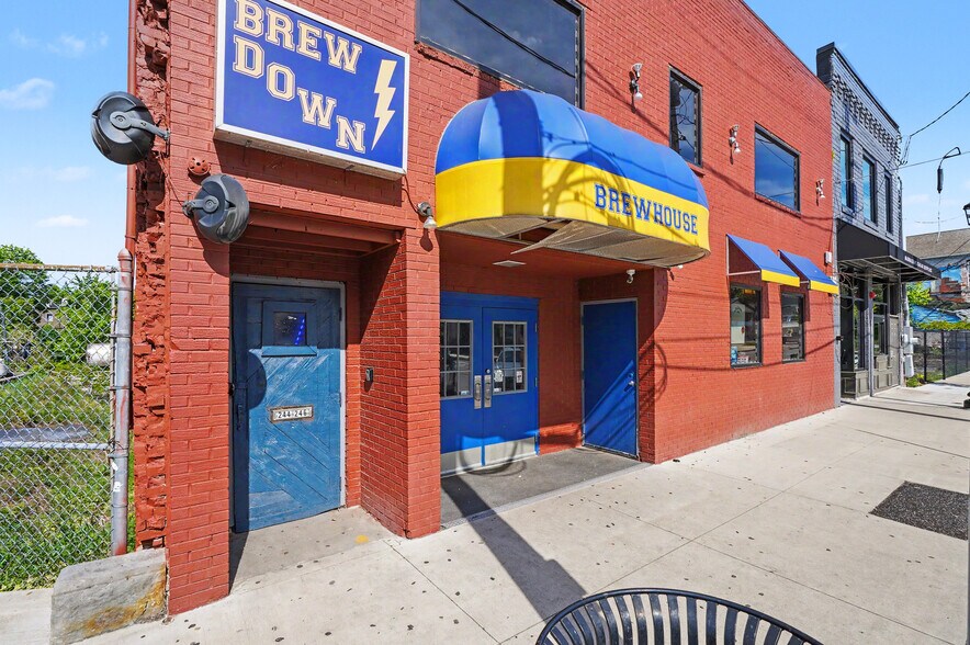 More Photos Of 244 N Water St, Kent Bar For Sale