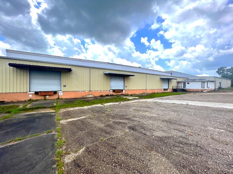 More Photos Of 401 Bingham, Ozark Warehouse For Sale