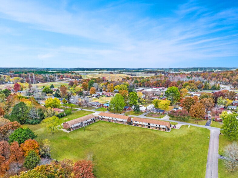 452 Ashe Ave, New Johnsonville, TN 37134 Apartments For Sale