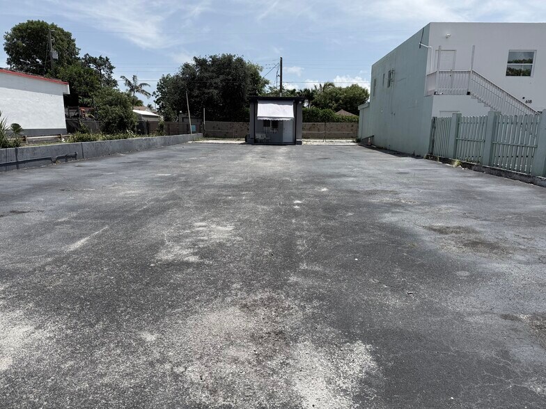 More Photos Of 620 Dixie Highway Hwy, Lake Worth Beach Land For Lease
