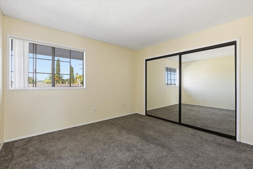 More Photos Of 1470-1530 27th St, San Diego Apartments For Sale