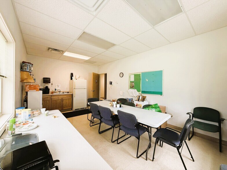 More Photos Of 111 Hamilton St, Mexico Office For Sale
