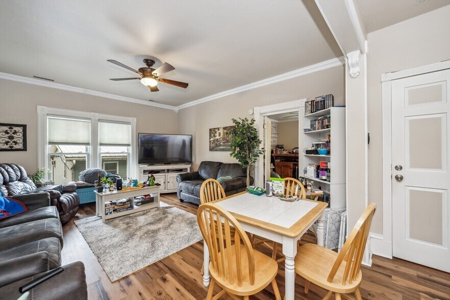 More Photos Of 1128 Wisconsin St, Lake Geneva Multifamily For Sale