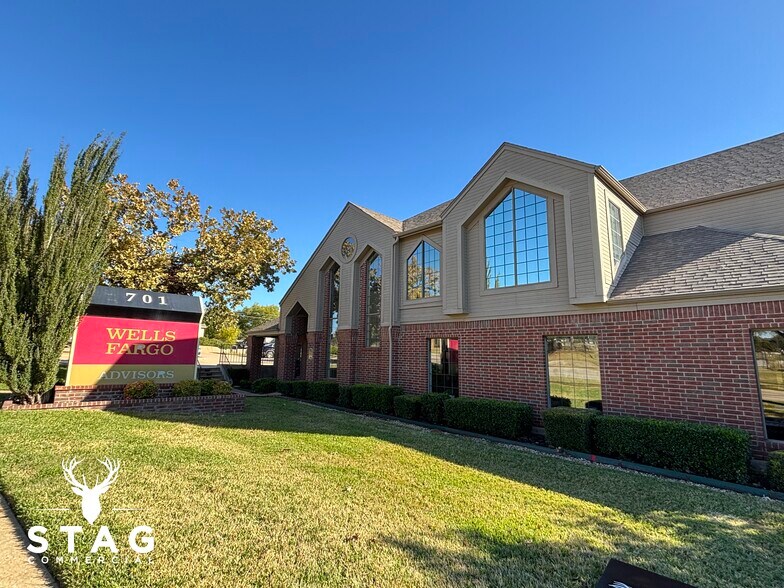 More Photos Of 701 Carroll Blvd, Denton Loft Creative Space For Lease