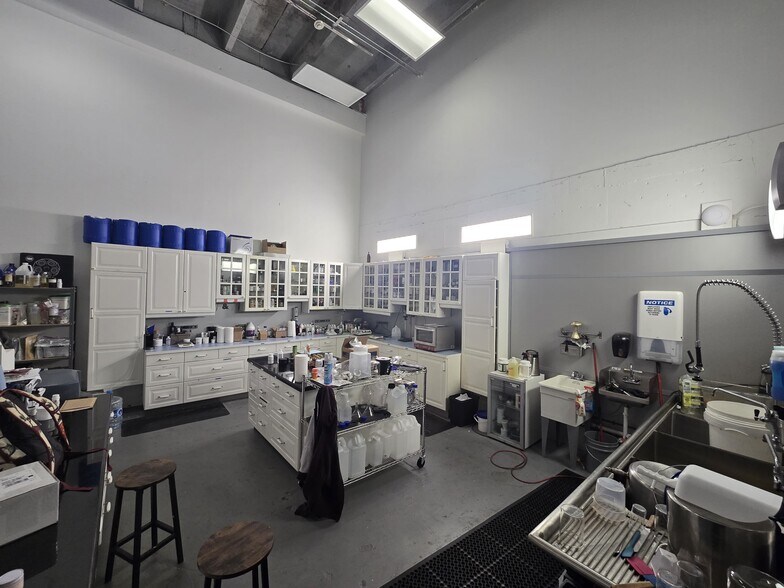 More Photos Of 3760-3788 NW 124th Ave, Coral Springs Light Distribution For Sale