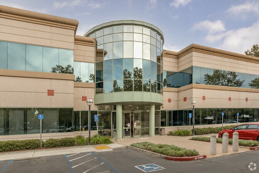 More Photos Of 2101 Stone Blvd, West Sacramento Medical For Lease