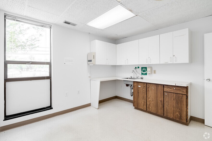 More Photos Of 105 Manheim Ave, Bridgeton Medical For Lease