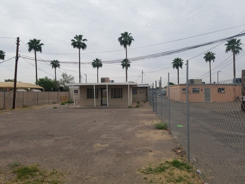 More Photos Of 4810 W Glendale Ave, Glendale Office For Sale