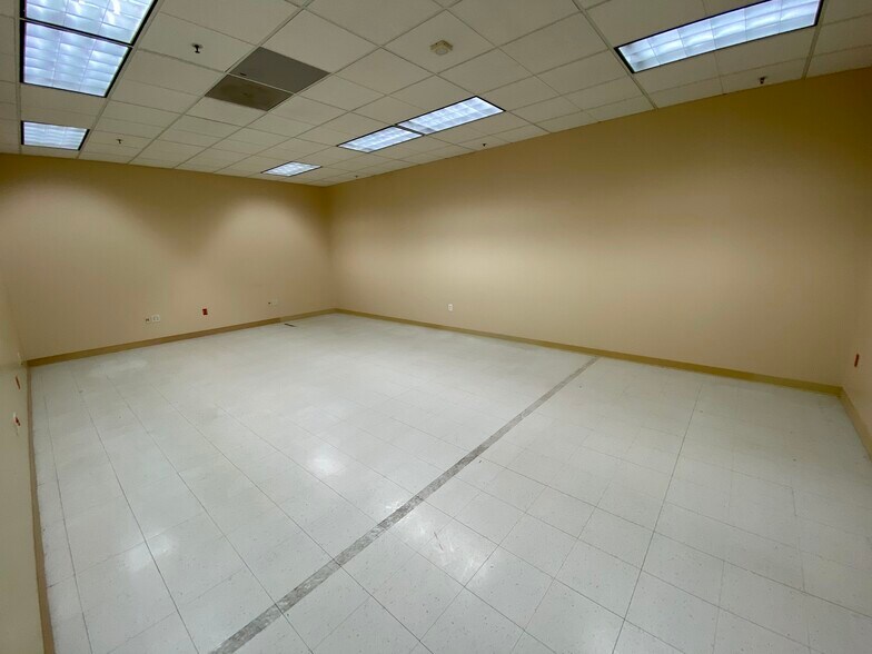 More Photos Of 18705 Madrone Pky, Morgan Hill Research And Development For Lease