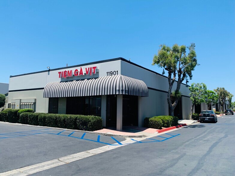 Primary Photo Of 11901 Westminster Ave, Garden Grove Warehouse For Lease
