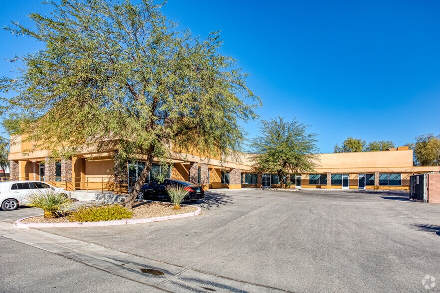 More Photos Of 2797 N Lamb Blvd, Las Vegas Freestanding For Lease